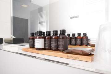 Bathroom amenities