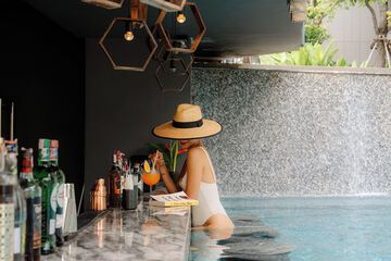 Poolside bar