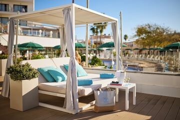Sundeck