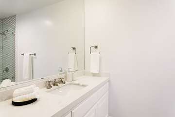 Bathroom sink