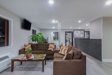 Hotel Interior 4 of 24