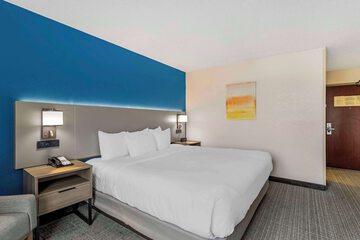 Room 20 of 33