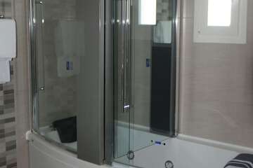 Jetted tub
