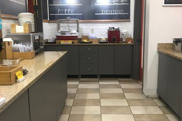 Breakfast/Coffee Service 19 of 24