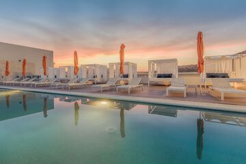 Sundeck
