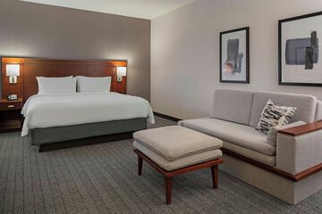 Room 37 of 60