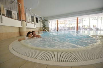 Indoor spa tub