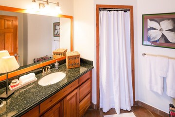 Bathroom amenities