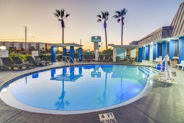 Emerald Coast Inn & Suites