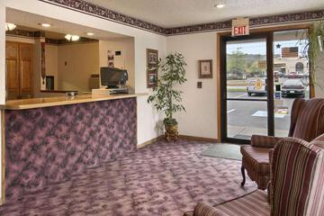 Super 8 by Wyndham Butler