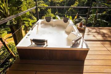 Private spa tub