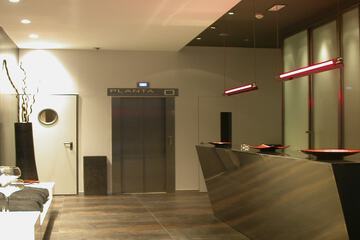 Check-in/check-out kiosk