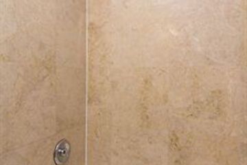 Deep Soaking Bathtub