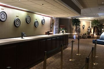 Check-in/check-out kiosk