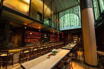 Hotel Bar