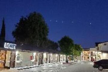 Le Blanc Inn & Suites