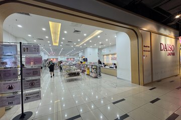 Shopping mall