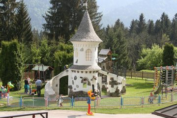 Children's play area - outdoor