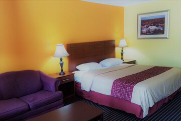 Roadway Inn