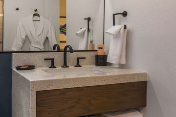 Bathroom sink