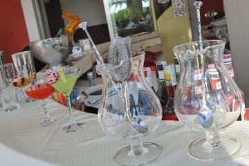 Poolside bar