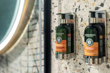 Bathroom amenities