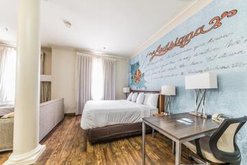 Clarion Pointe
