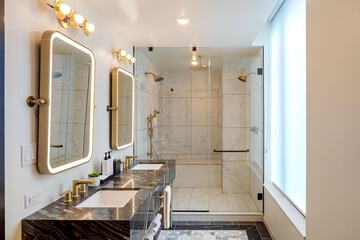 Bathroom shower