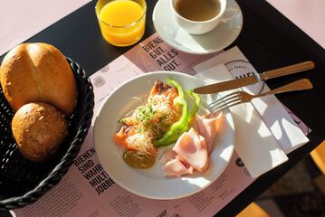Breakfast meal
