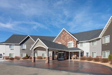 Crossings by GrandStay Inn & Suites