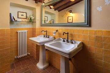 Bathroom sink