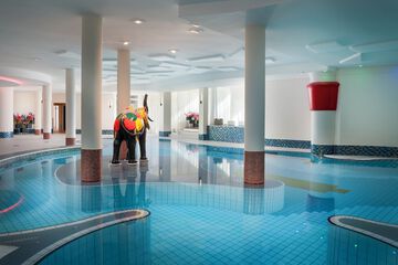 Exercise/lap pool
