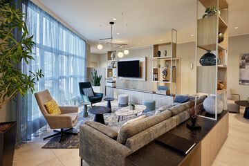 Lobby lounge