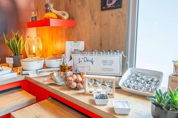 Breakfast area