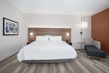 Room 47 of 74