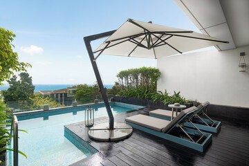 Private pool