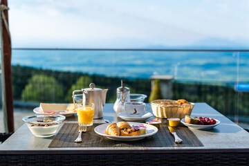 Breakfast meal