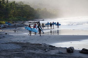 Surfing/boogie boarding