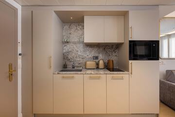 Private kitchenette