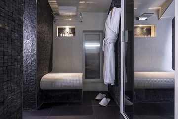 Steam room