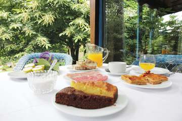 Breakfast meal