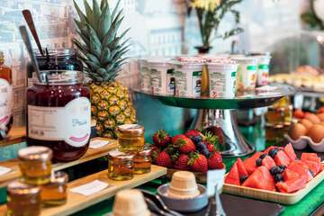 Breakfast buffet