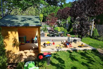 Children's play area - outdoor