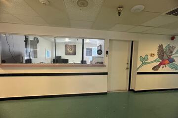 Check-in/check-out kiosk