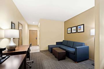 Room 18 of 33