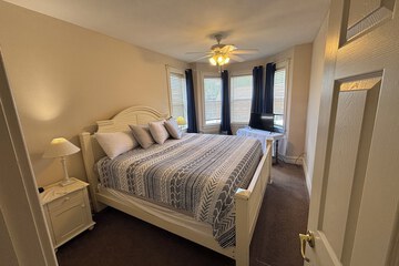Hermann Crown Suites