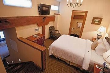 Ansonborough Inn