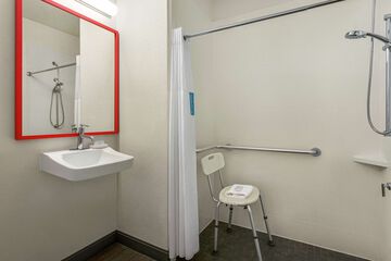 Bathroom shower
