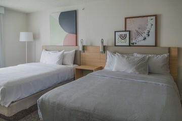 Room 6 of 12