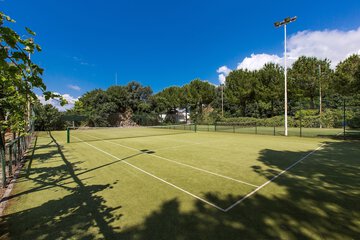 Tennis court